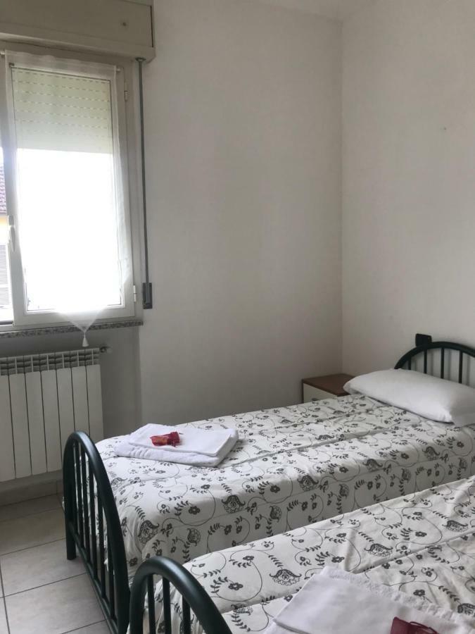 Residence Mariele Tavazzano Bagian luar foto