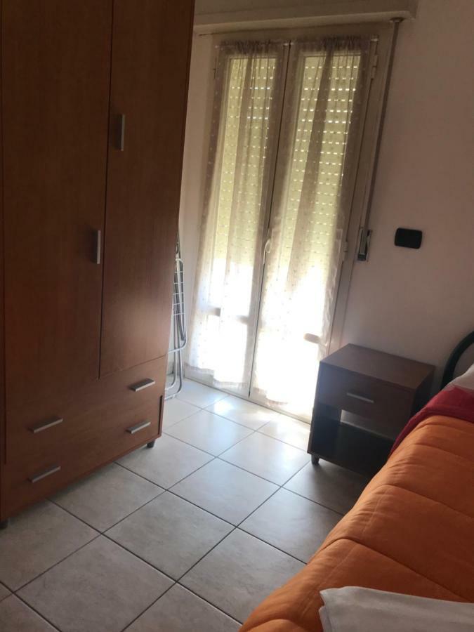 Residence Mariele Tavazzano Bagian luar foto